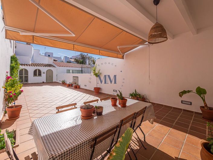 Image No.11-4 Bed Townhouse for sale