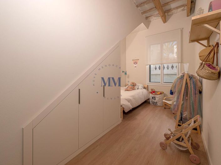 Image No.28-4 Bed Townhouse for sale