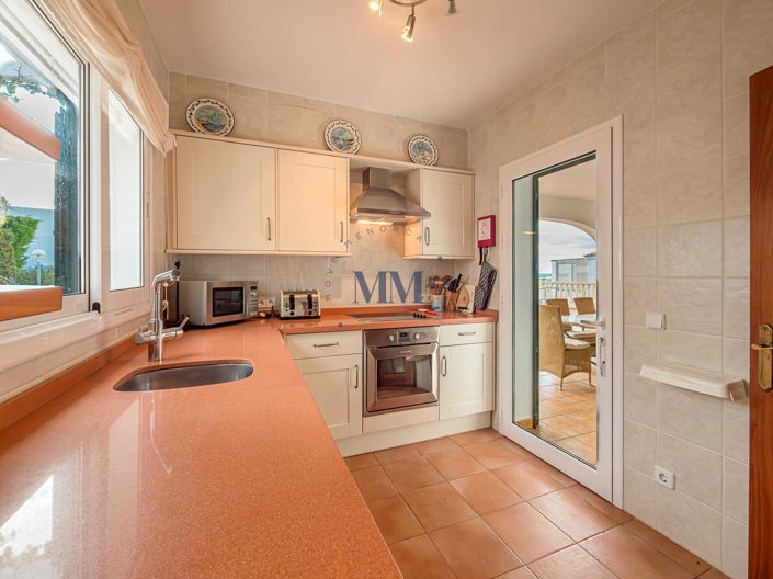 Image No.12-4 Bed Villa for sale