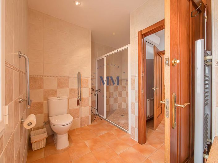 Image No.17-4 Bed Villa for sale