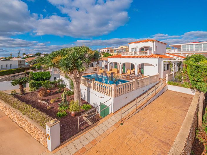 Image No.2-4 Bed Villa for sale