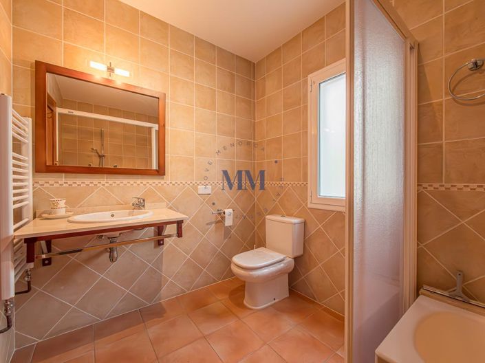 Image No.22-4 Bed Villa for sale