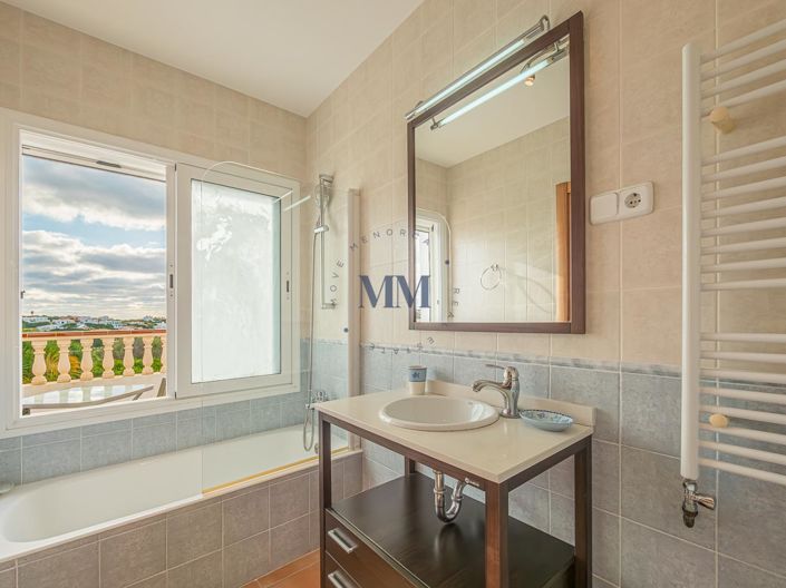 Image No.26-4 Bed Villa for sale