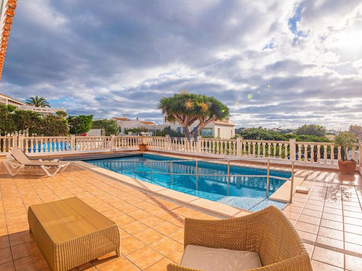 Image No.4-4 Bed Villa for sale