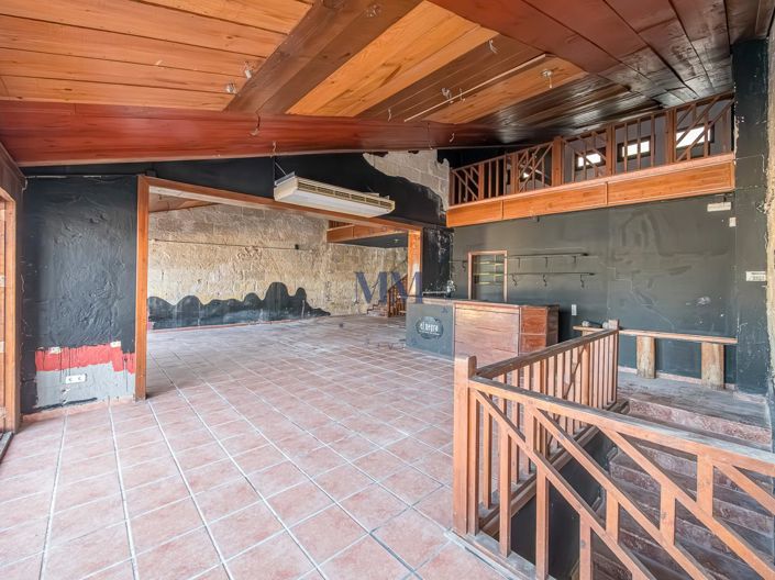 Image No.10-4 Bed Property for sale