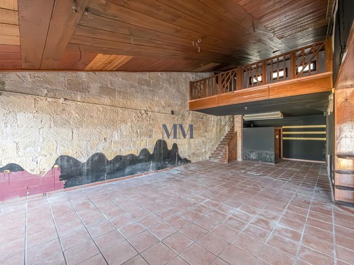 Image No.12-4 Bed Property for sale