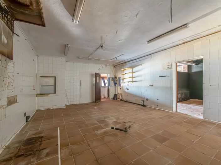 Image No.14-4 Bed Property for sale