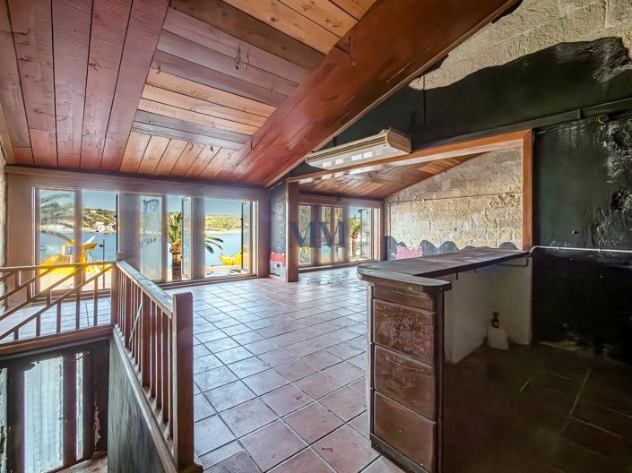 Image No.8-4 Bed Property for sale