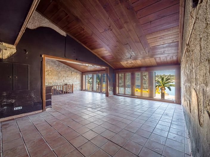 Image No.9-4 Bed Property for sale