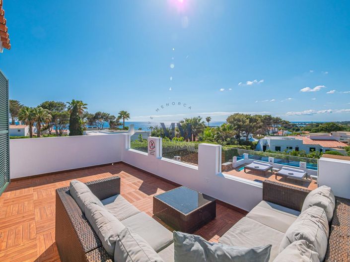 Image No.1-6 Bed Villa for sale