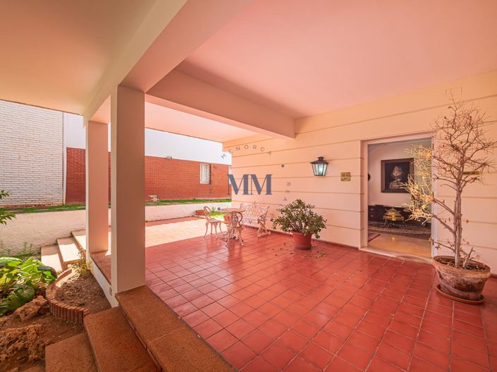 Image No.30-4 Bed House for sale