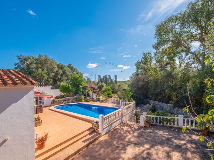 Image No.2-4 Bed Villa for sale