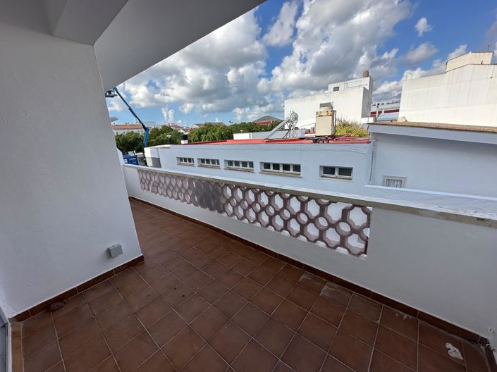 Image No.18-3 Bed Apartment for sale