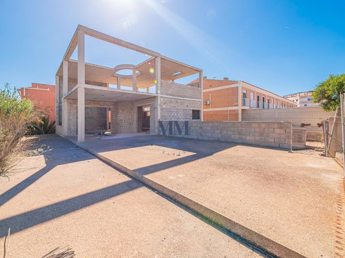 Image No.1-5 Bed Villa for sale