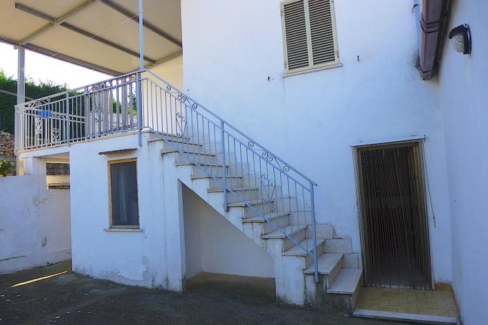 Image No.13-Maison de campagne de 2 chambres à vendre à Cosenza