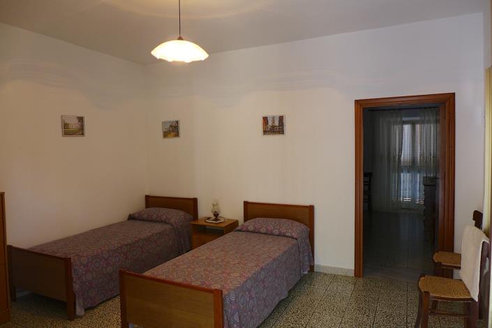 Image No.16-Maison de campagne de 2 chambres à vendre à Cosenza