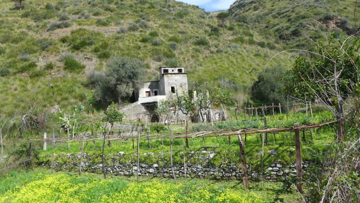 Image No.3-2 Bed House for sale