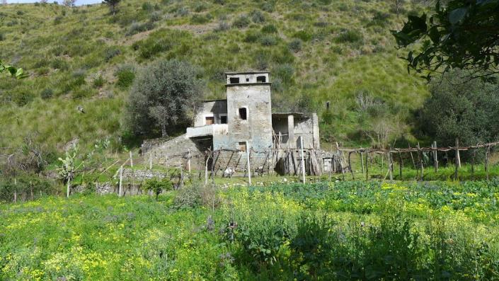 Image No.6-2 Bed House for sale