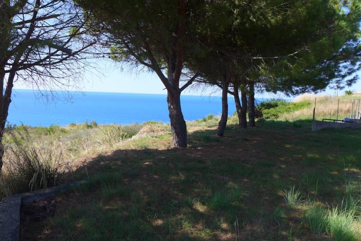 Image No.24-2 Bed Apartment for sale