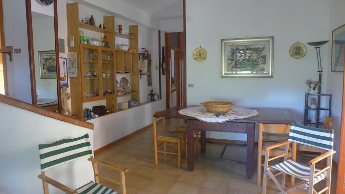 Image No.12-2 Bed Townhouse for sale