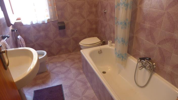 Image No.29-2 Bed Townhouse for sale