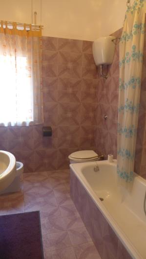 Image No.30-2 Bed Townhouse for sale