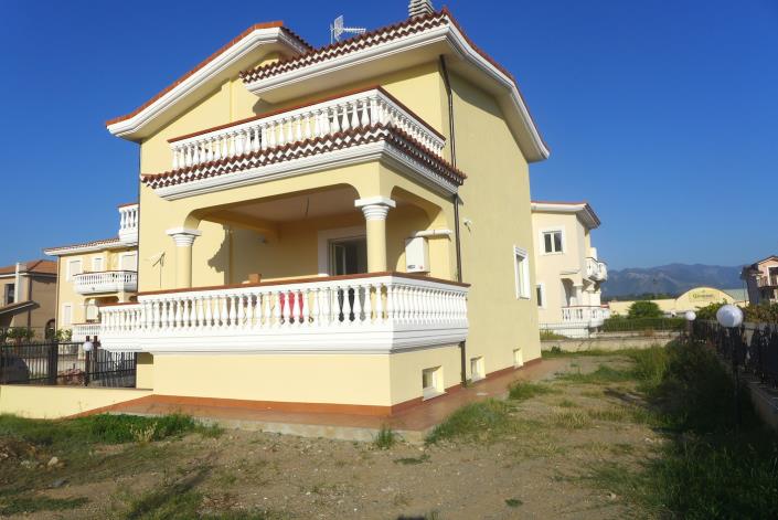 Image No.2-4 Bed House/Villa for sale