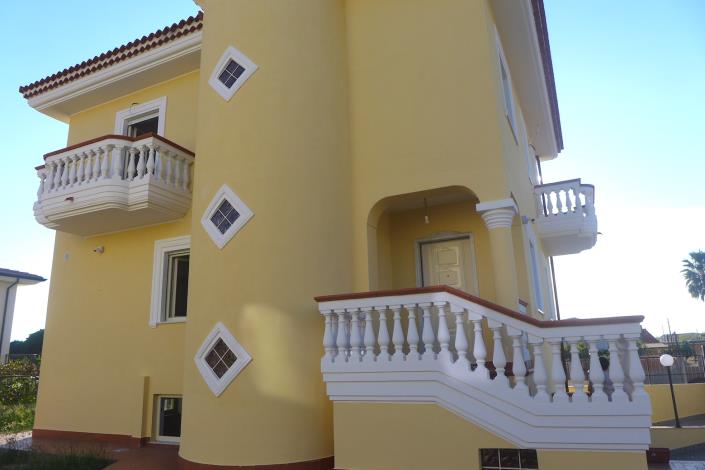 Image No.1-4 Bed House/Villa for sale