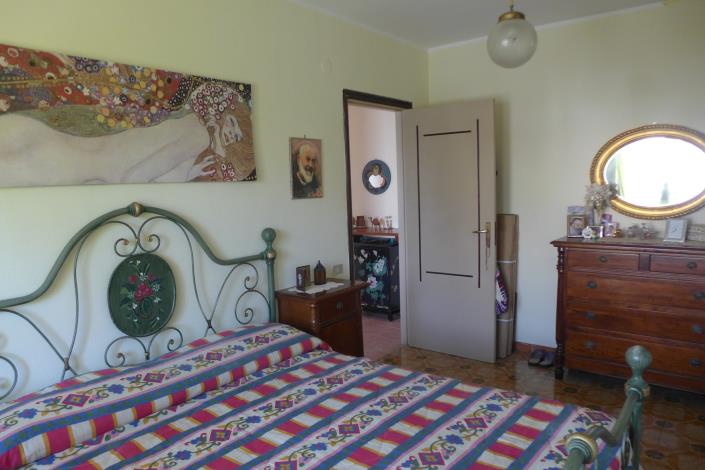 Image No.10-3 Bed Townhouse for sale