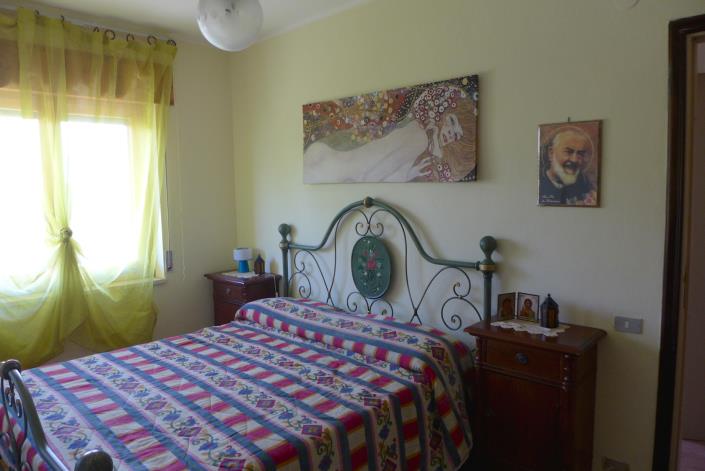 Image No.11-3 Bed Townhouse for sale