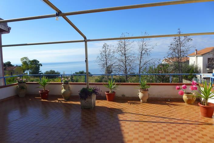 Image No.15-3 Bed Townhouse for sale