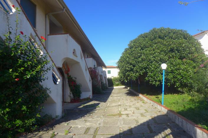 Image No.30-3 Bed Townhouse for sale