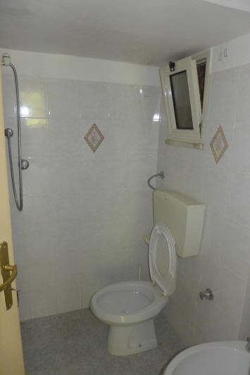 Image No.12-2 Bed Townhouse for sale