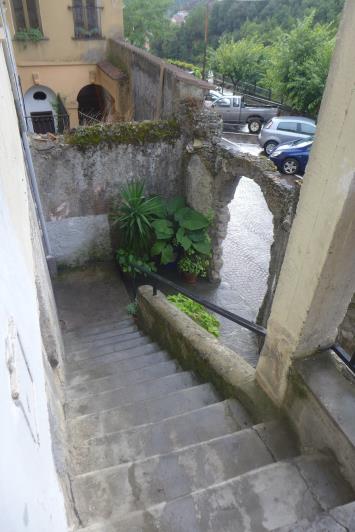 Image No.18-2 Bed Townhouse for sale