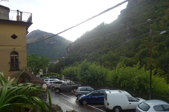 Image No.19-2 Bed Townhouse for sale