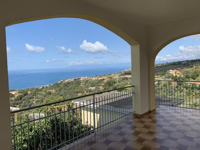 Image No.3-4 Bed Villa for sale