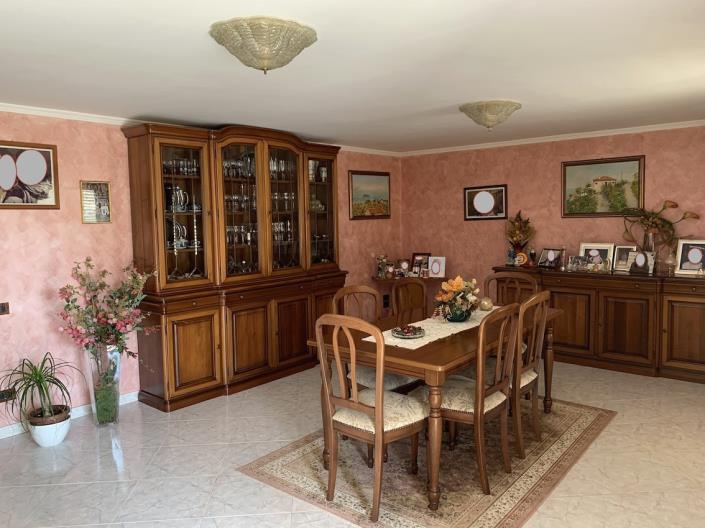 Image No.7-4 Bed Villa for sale