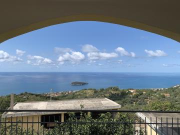 4 Bed Villa for sale