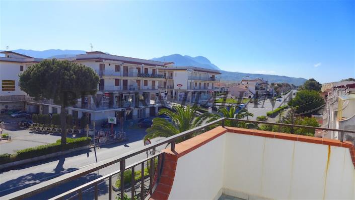 Image No.1-3 Bed Apartment for sale