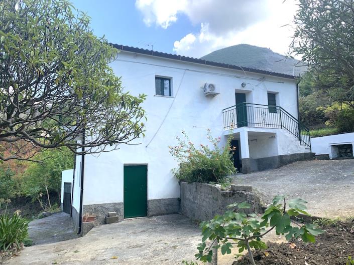 Image No.3-2 Bed Property for sale