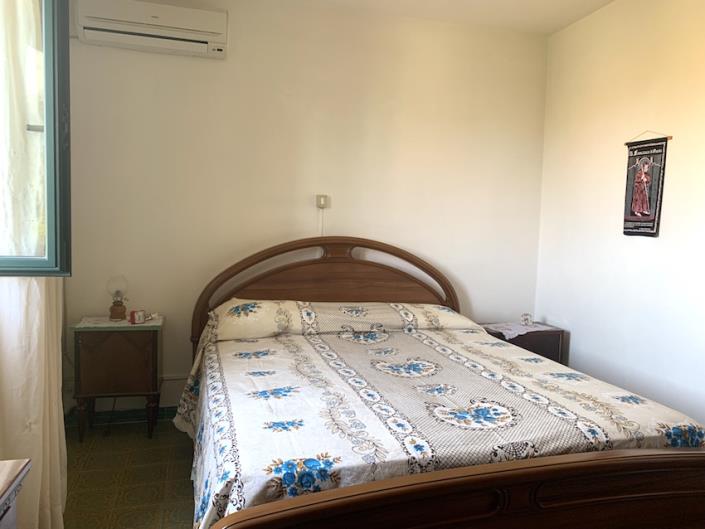 Image No.6-2 Bed Property for sale