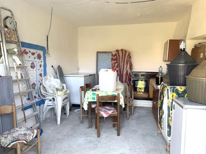 Image No.32-2 Bed Property for sale