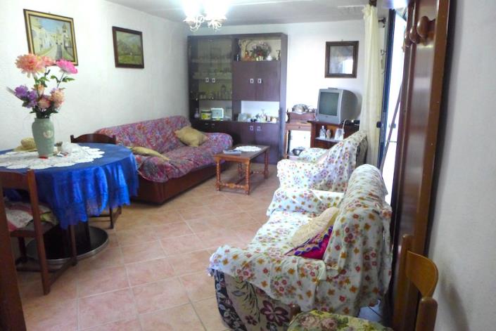 Image No.10-2 Bed Property for sale