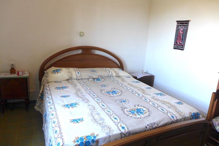 Image No.24-2 Bed Property for sale