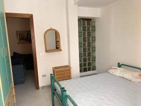 Image No.12-2 Bed Property for sale