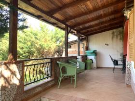 Image No.27-2 Bed Property for sale