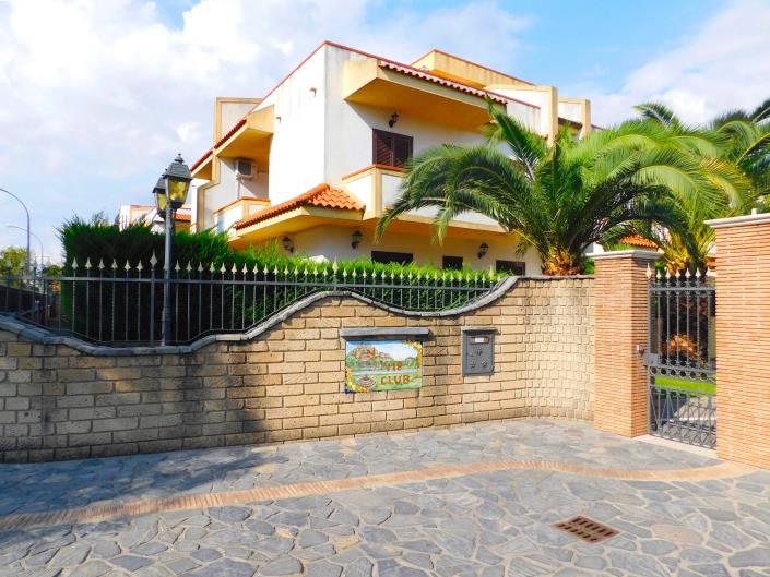 Image No.1-2 Bed Apartment for sale