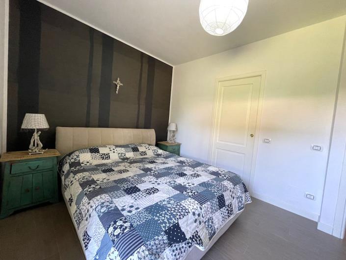 Image No.19-2 Bed Semi-Detached for sale