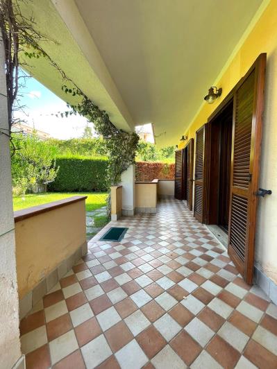 Image No.32-2 Bed Semi-Detached for sale