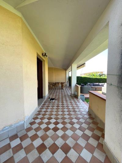 Image No.35-2 Bed Semi-Detached for sale